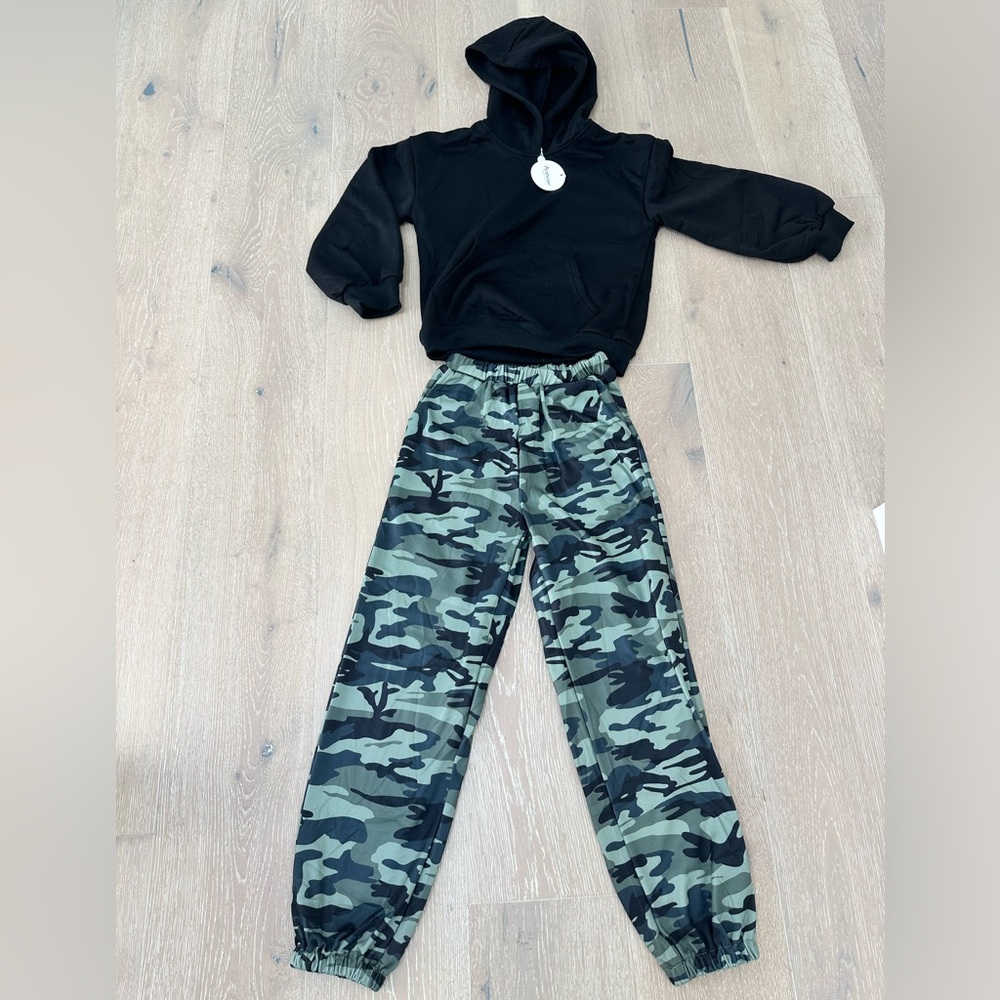 Arshiner Girl's 2 Piece Pullover Hooded Sweatshirt and Sweatpants